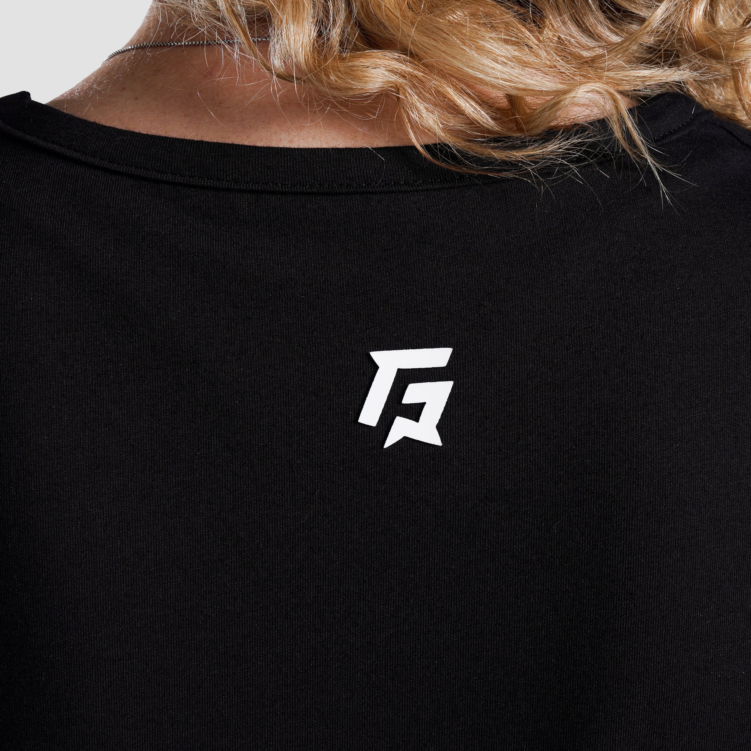 Active Shape Crop Tee (Black) - Image 5