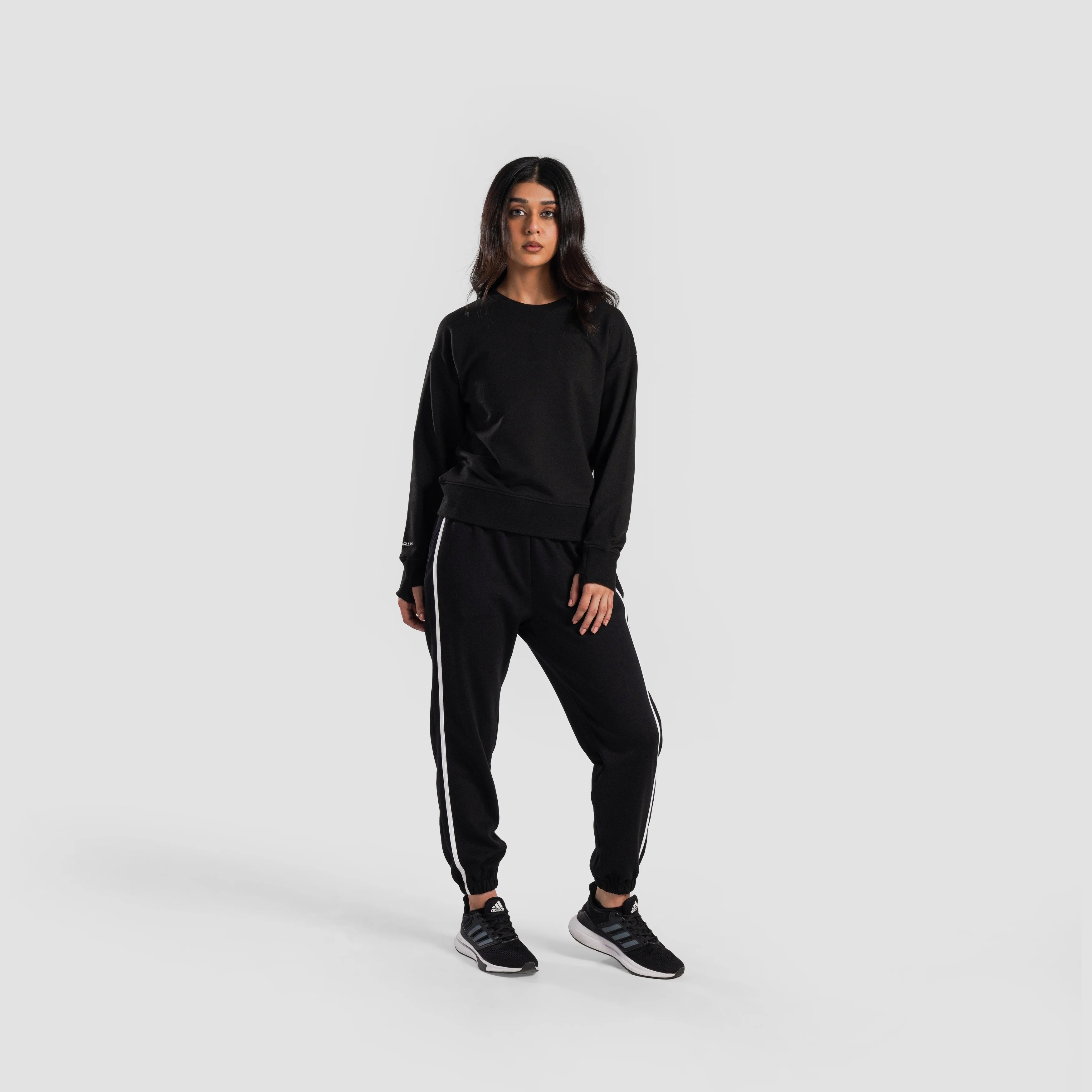 Elevate Core SweatShirt (Black) - Image 4