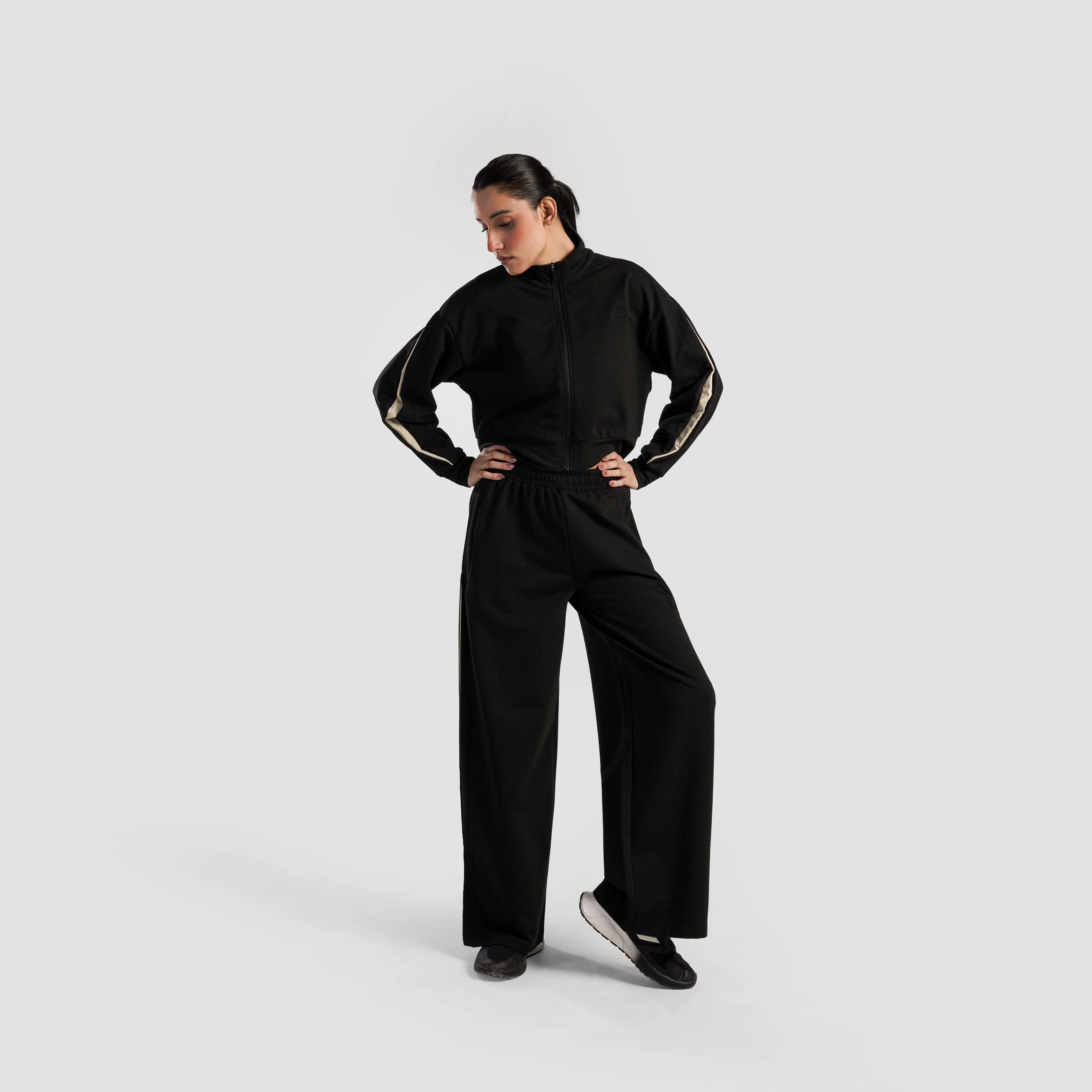 Inverse Upper (Black) - Image 4