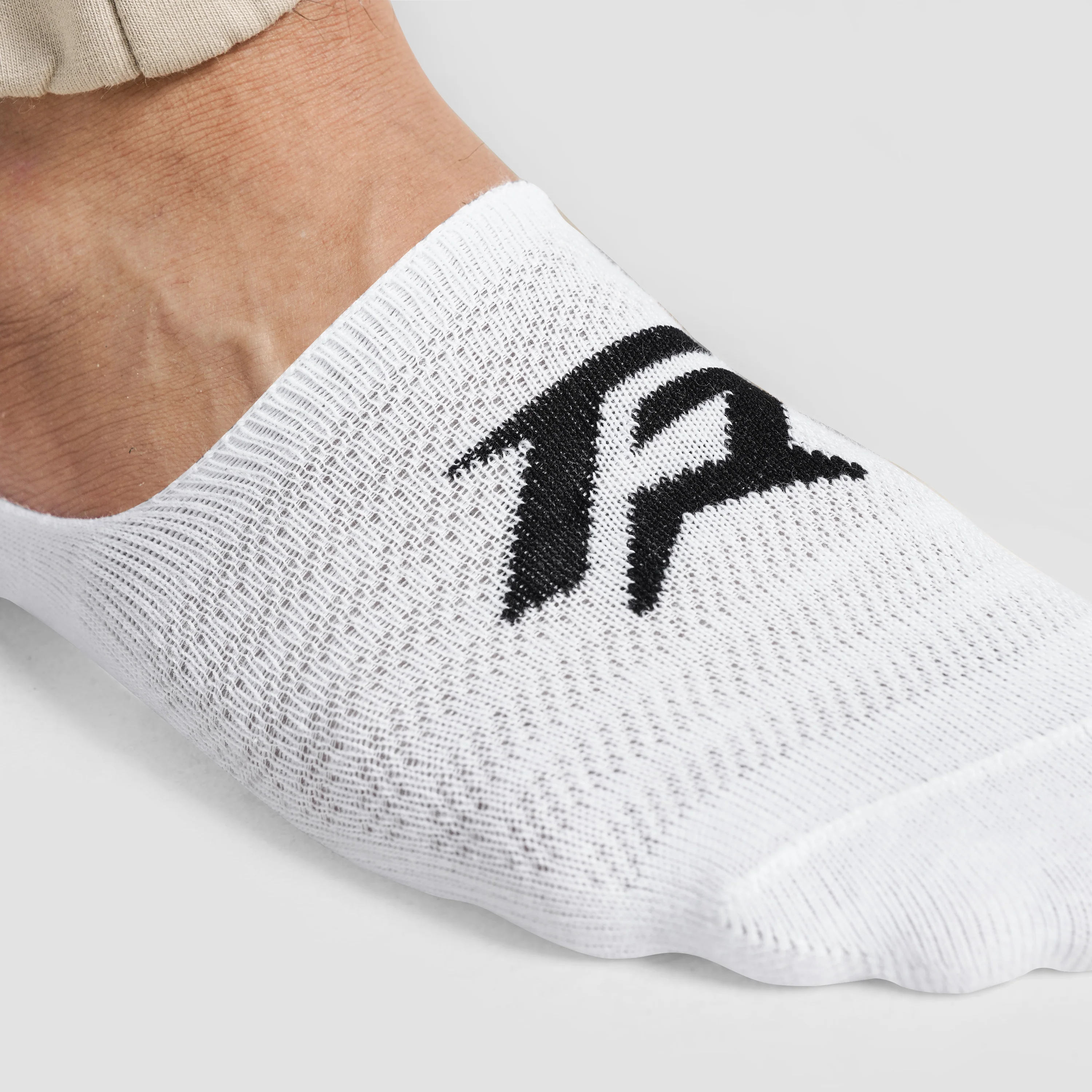 Low Cut Socks 2pcs (Black+White) - Image 5