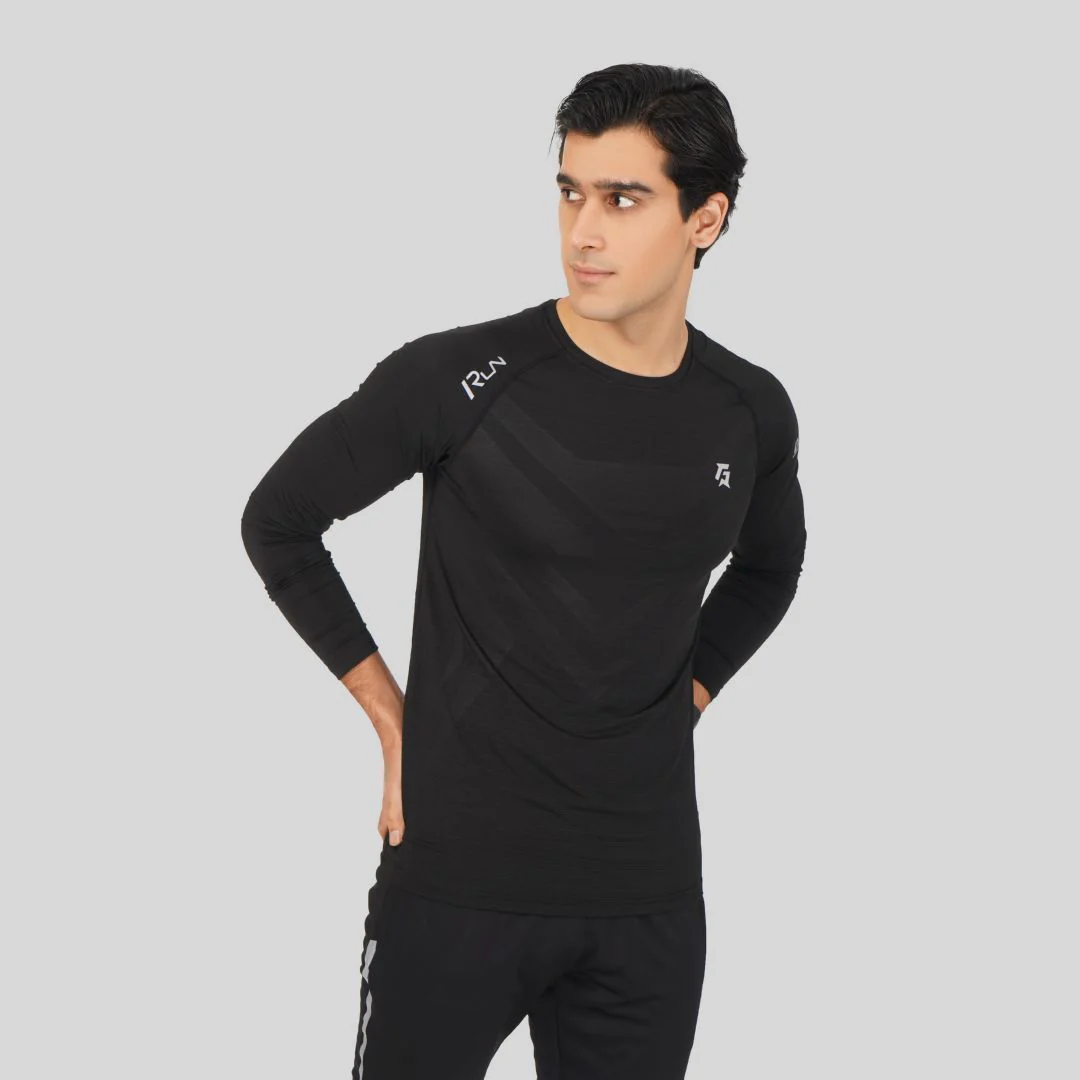 Running LongSleeves Tee (Black) - Image 4