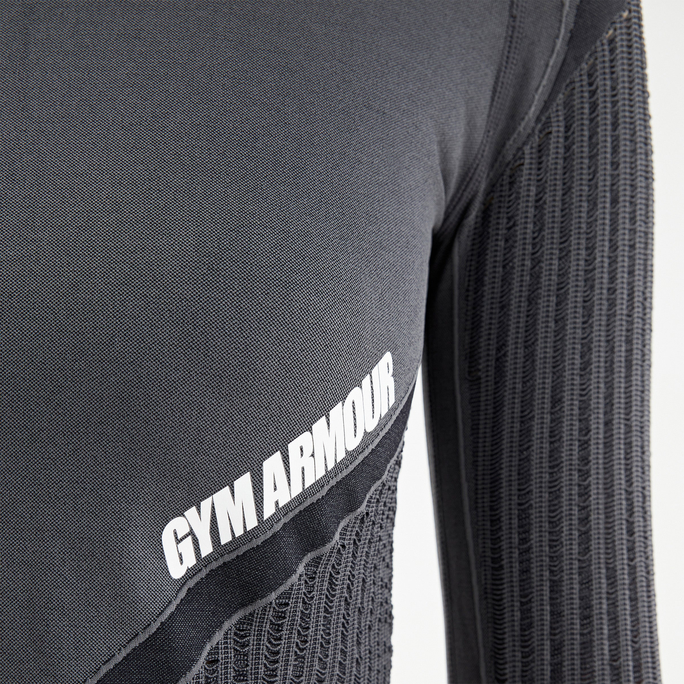 Super Seamless Crop Top (Black Shade) - Image 3