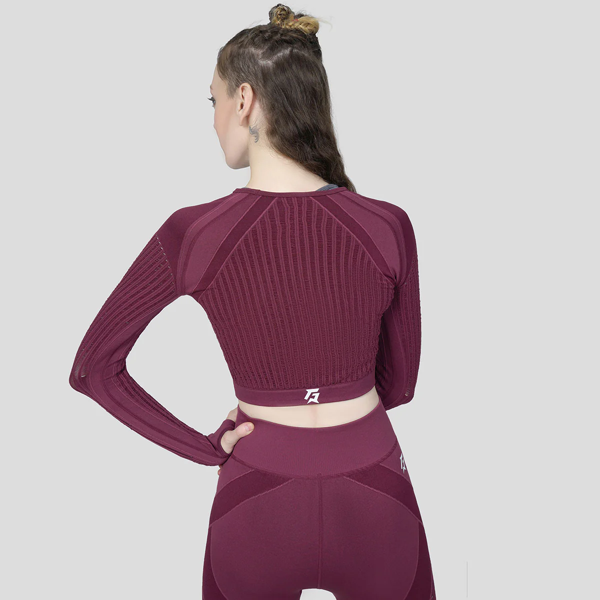 Super Seamless Crop Top (Maroon Shade) - Image 2
