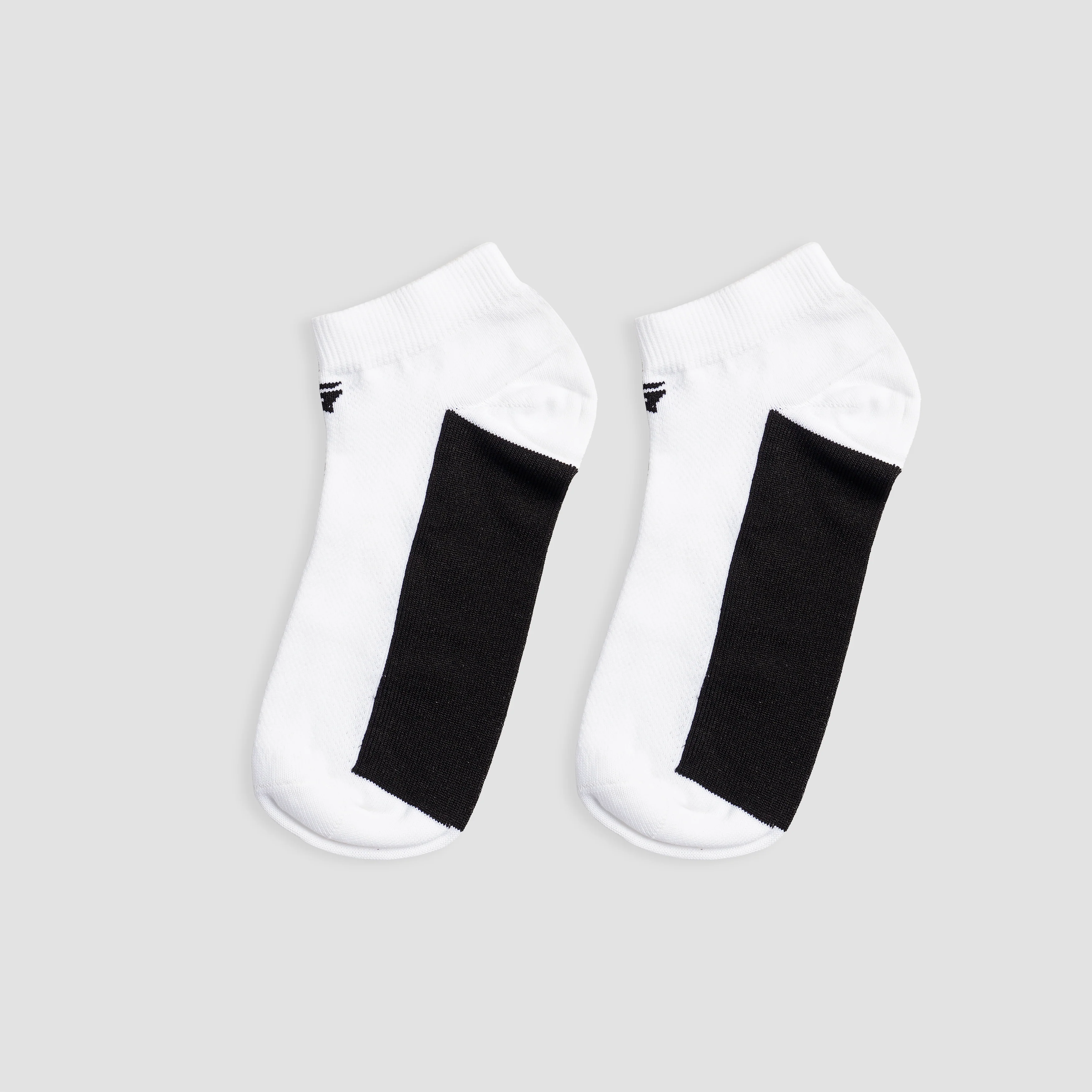 Vital Quarter Socks (White) - Image 2